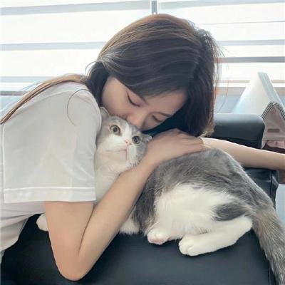 黄阿丽:小眼镜蛇